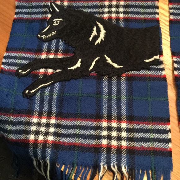 Gucci - Running Wolf Wool Scarf Blue Red White NWT - Picture 6 of 7